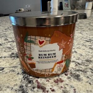 Bath & Body Works Rum Rum Reindeer Candle